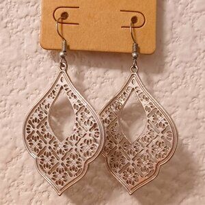 Silver drop paparazzi earrings